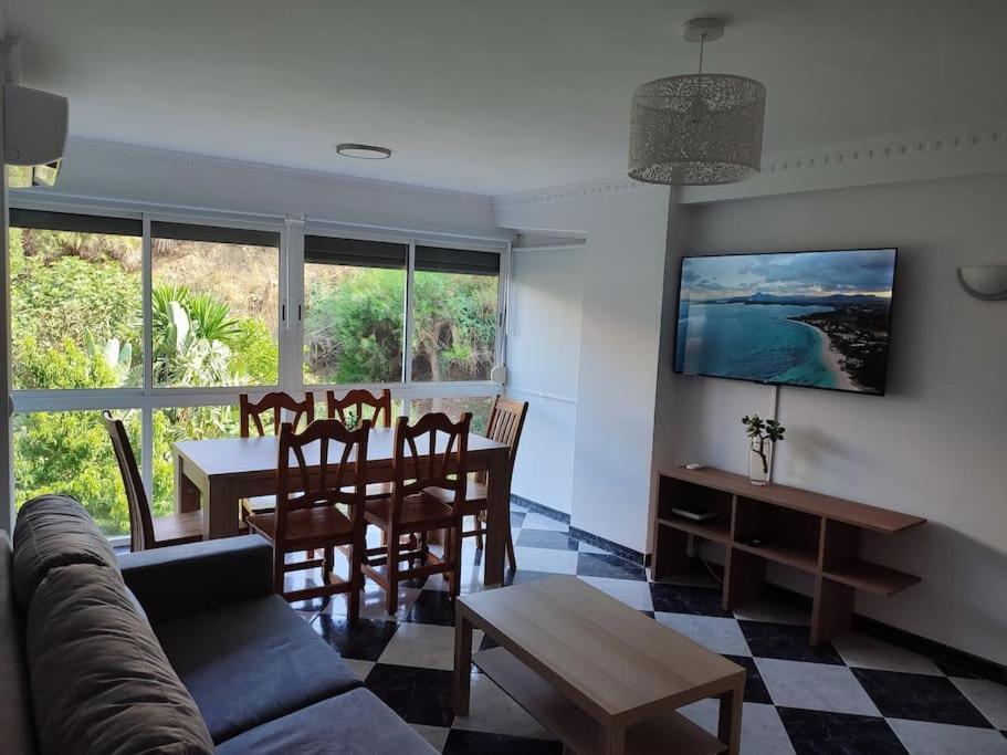 Apartamento En Playa Carvajal ฟูเอนฮิโรลา ภายนอก รูปภาพ