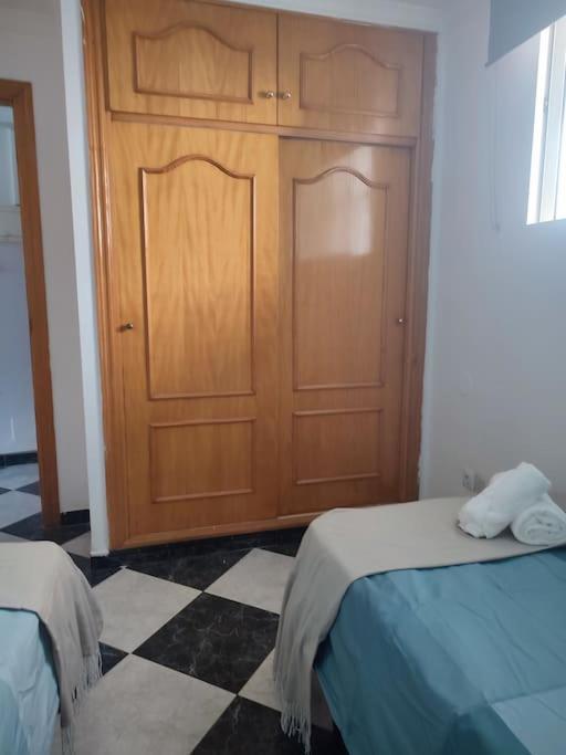 Apartamento En Playa Carvajal ฟูเอนฮิโรลา ภายนอก รูปภาพ