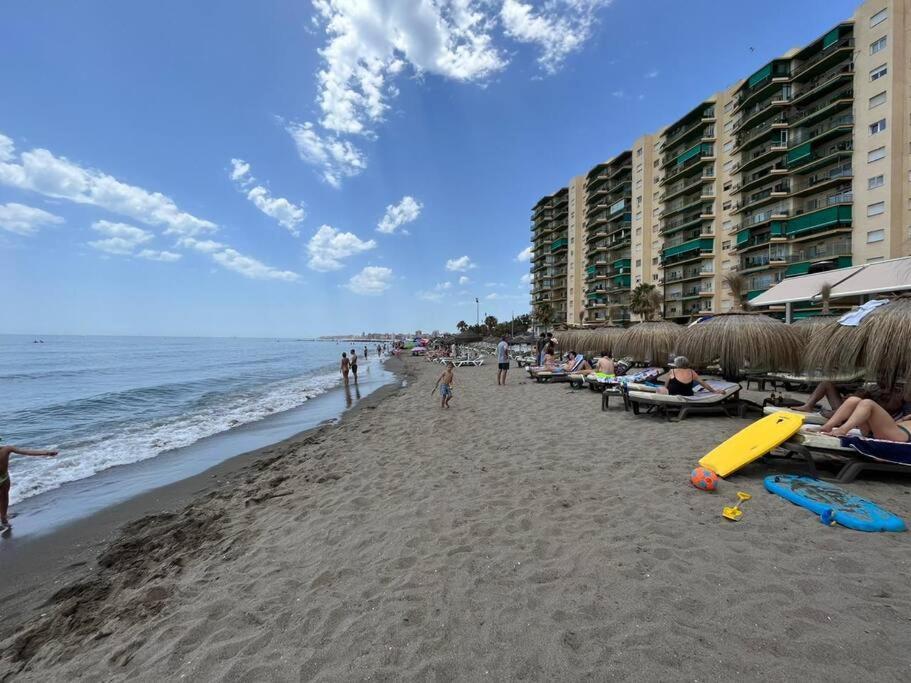 Apartamento En Playa Carvajal ฟูเอนฮิโรลา ภายนอก รูปภาพ